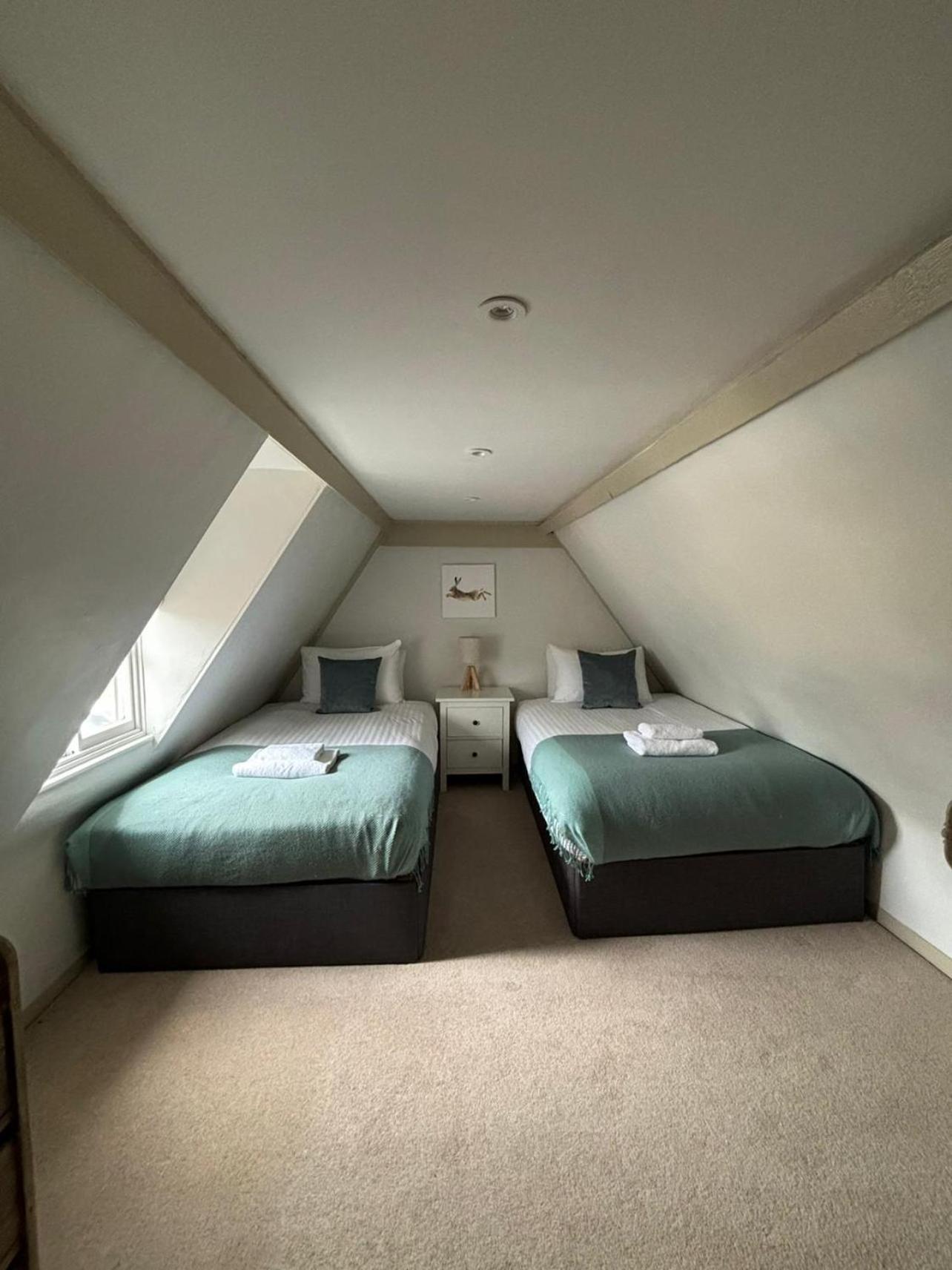 Elegant Oak Beamed House In Pretty Village - Cambridge Homehost Buckden  Eksteriør bilde